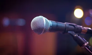 Read more about the article 5 Things to Appreciate About Comedy Open Mics